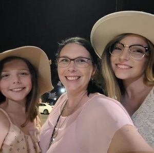 Meet your Posher, Janice